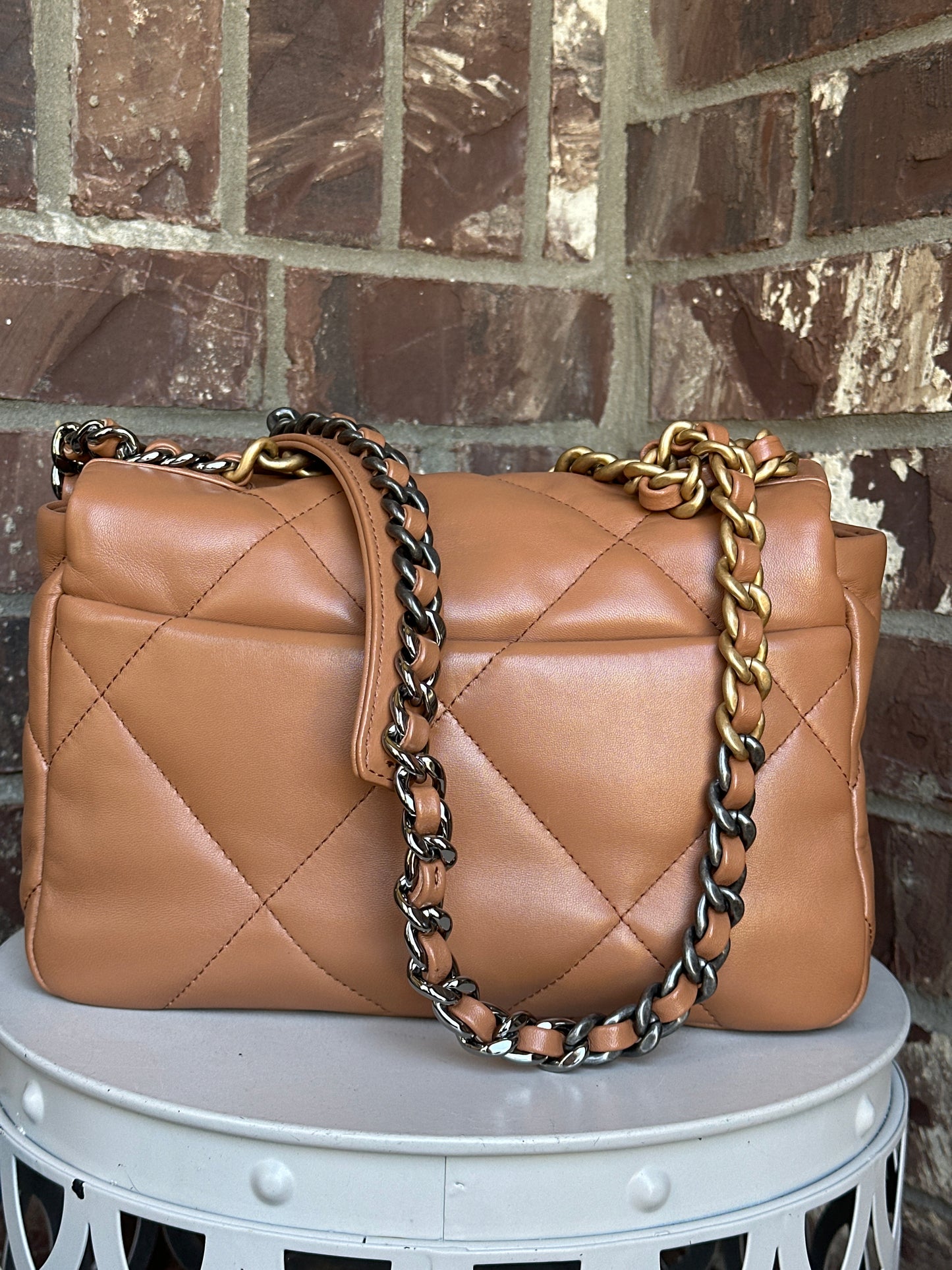 Chanel 19 Flap Bag Quilted Leather Medium 55534
