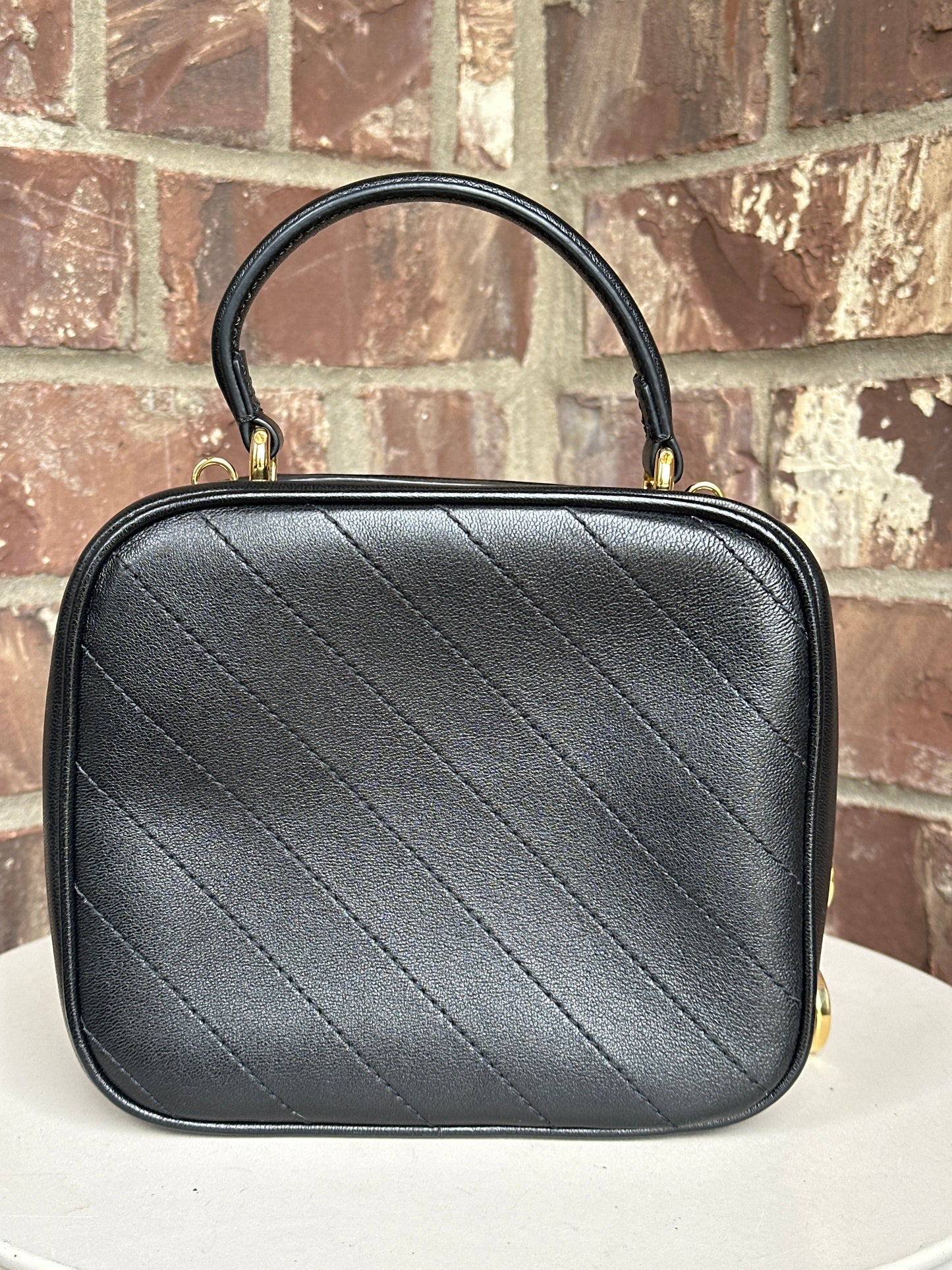 Gucci Blondie NM Top Handle Shoulder Bag Diagonal Quilted Leather 90004