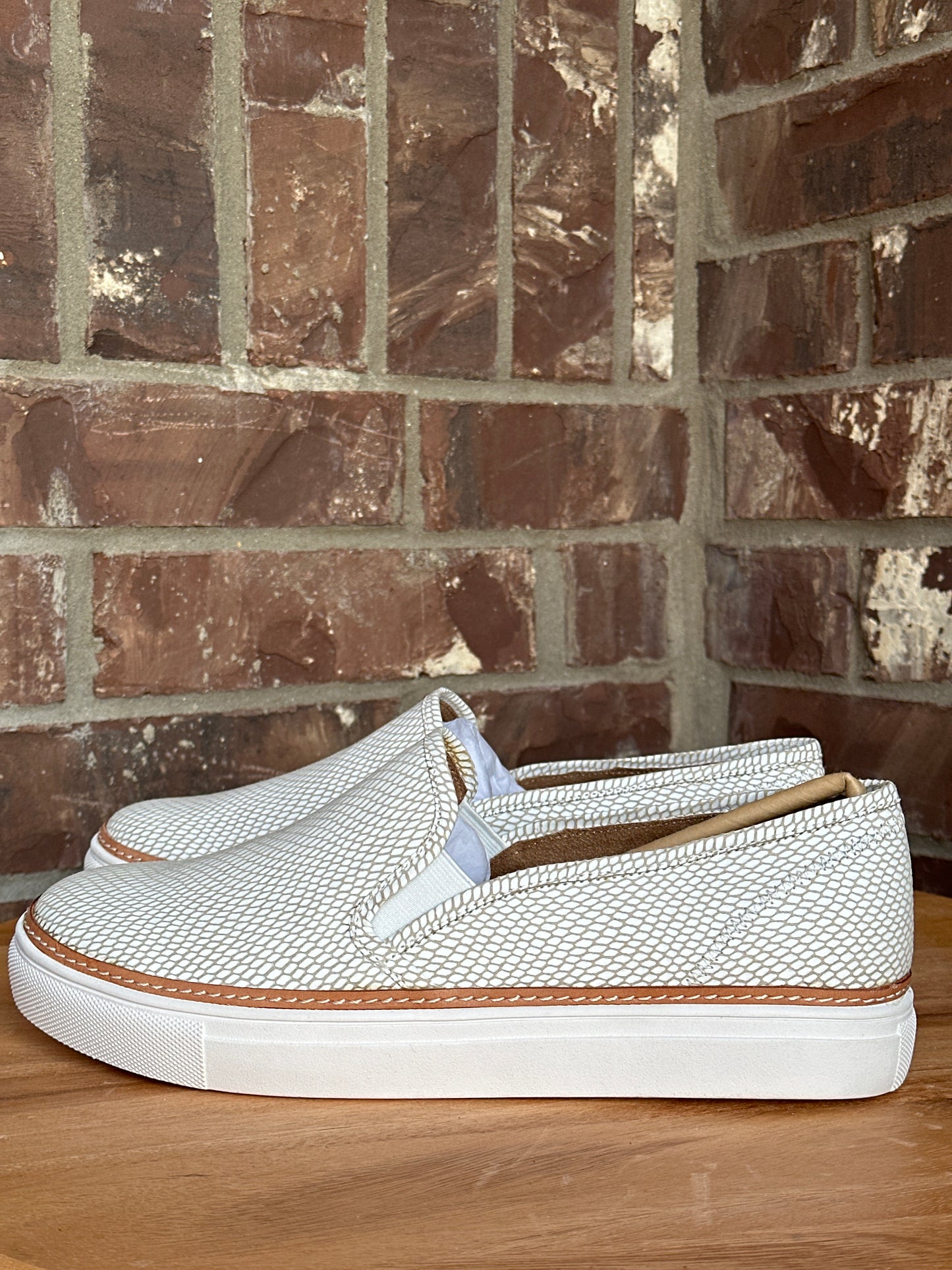 Aerosoles Newburgh White Snake Size 9M