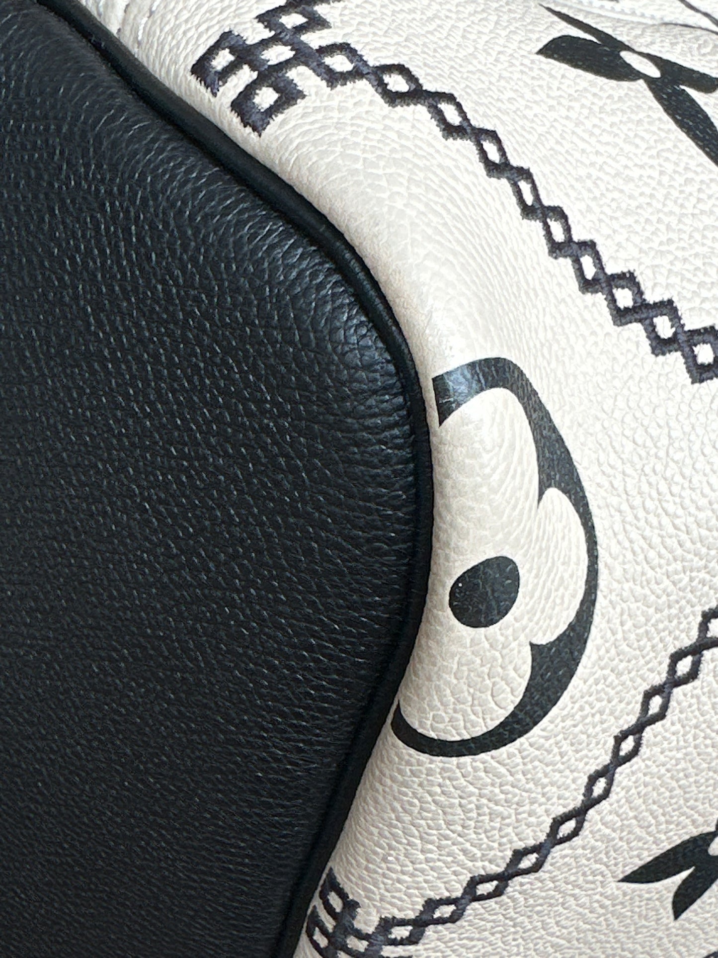 Louis Vuitton Neverfull NM Tote Monogram Empreinte Giant Broderies MM 43568