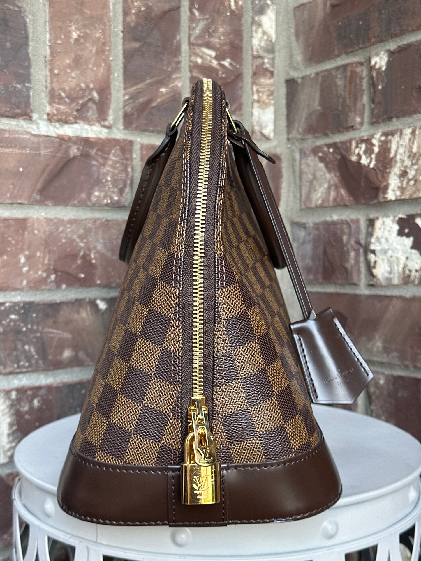 Louis Vuitton Alma Handbag Damier Ebene MM 73409