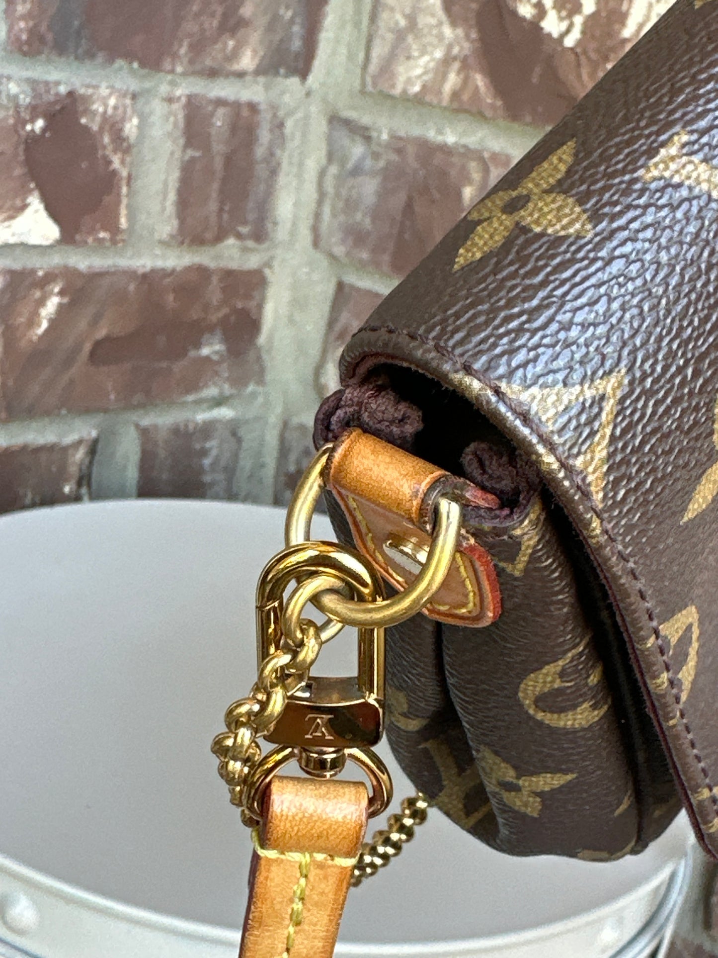 Louis Vuitton Favorite Handbag Monogram Canvas MM 83006