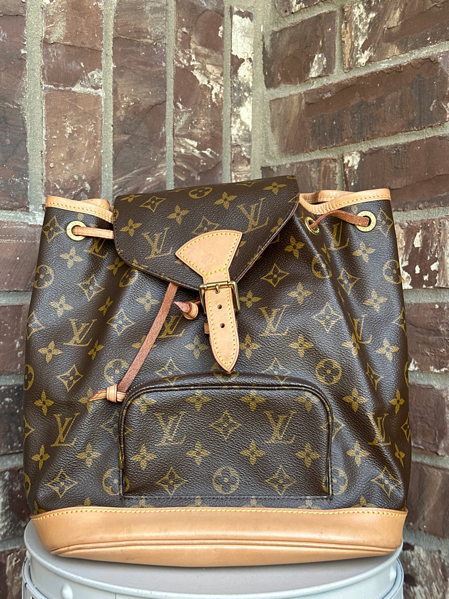 Louis Vuitton Vintage Montsouris Backpack Monogram Canvas MM 82323