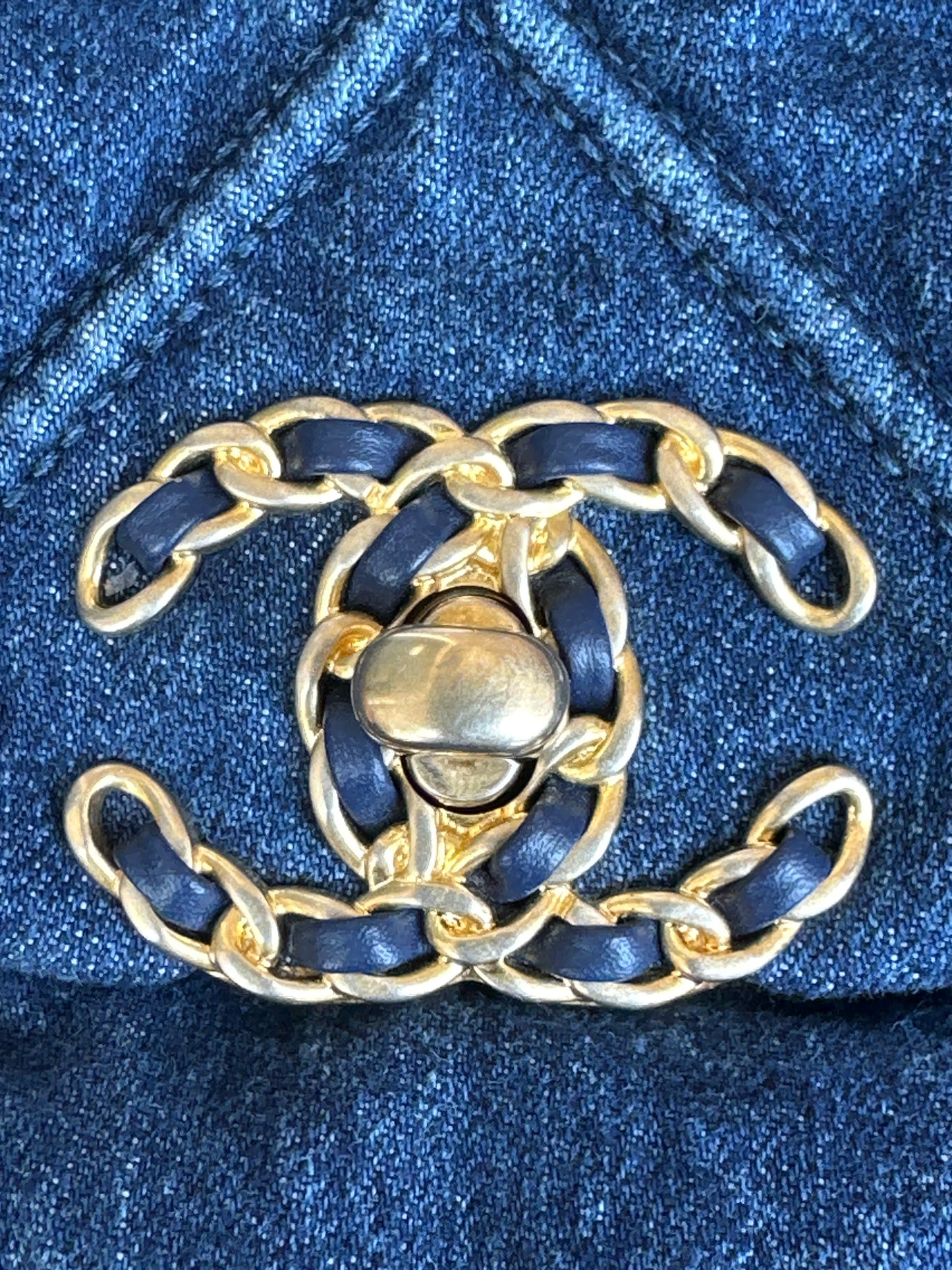 Chanel 19 Flap Bag Quilted Denim Medium 54123