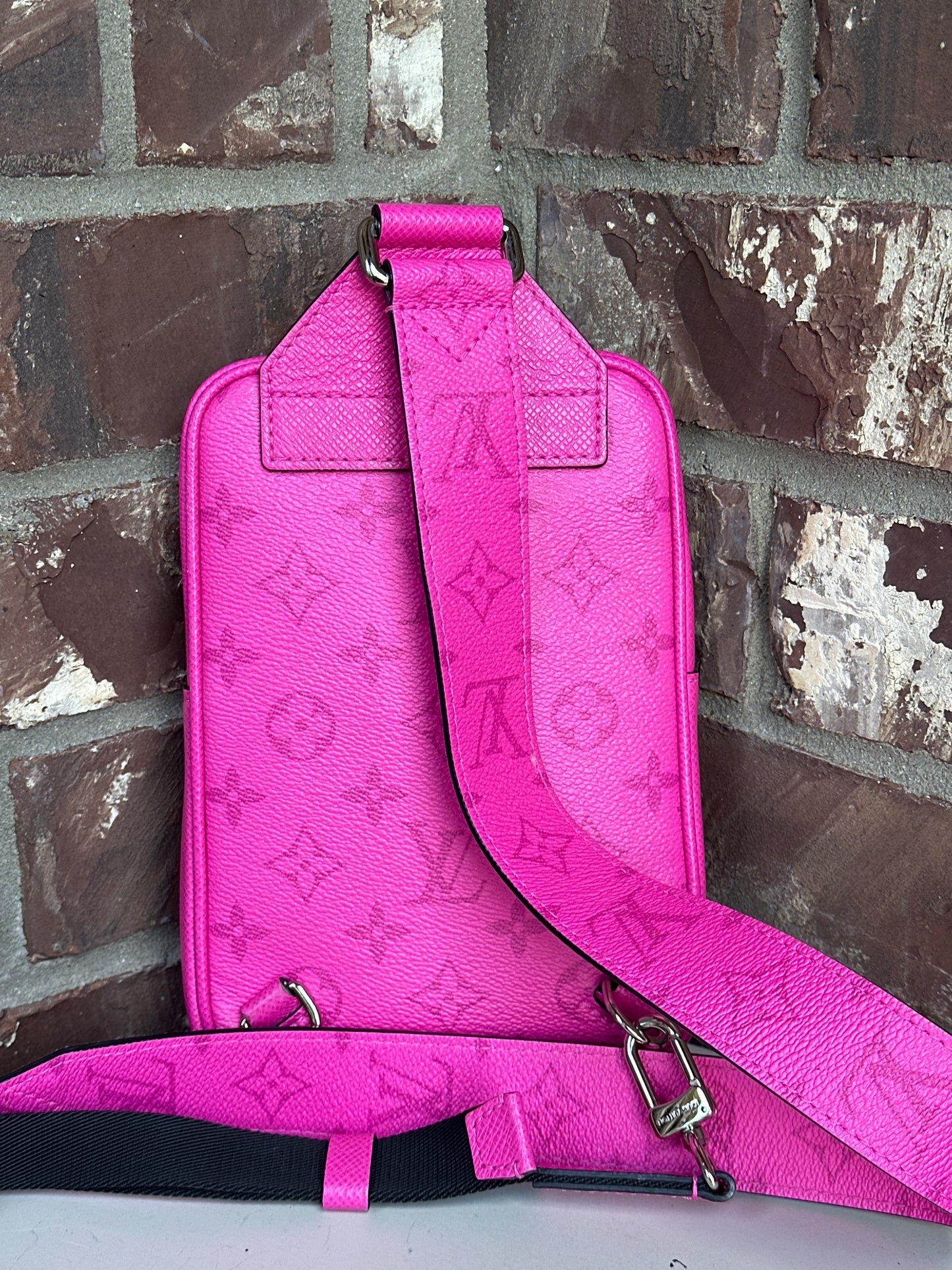 Louis Vuitton Outdoor Slingbag Monogram Taigarama 65534