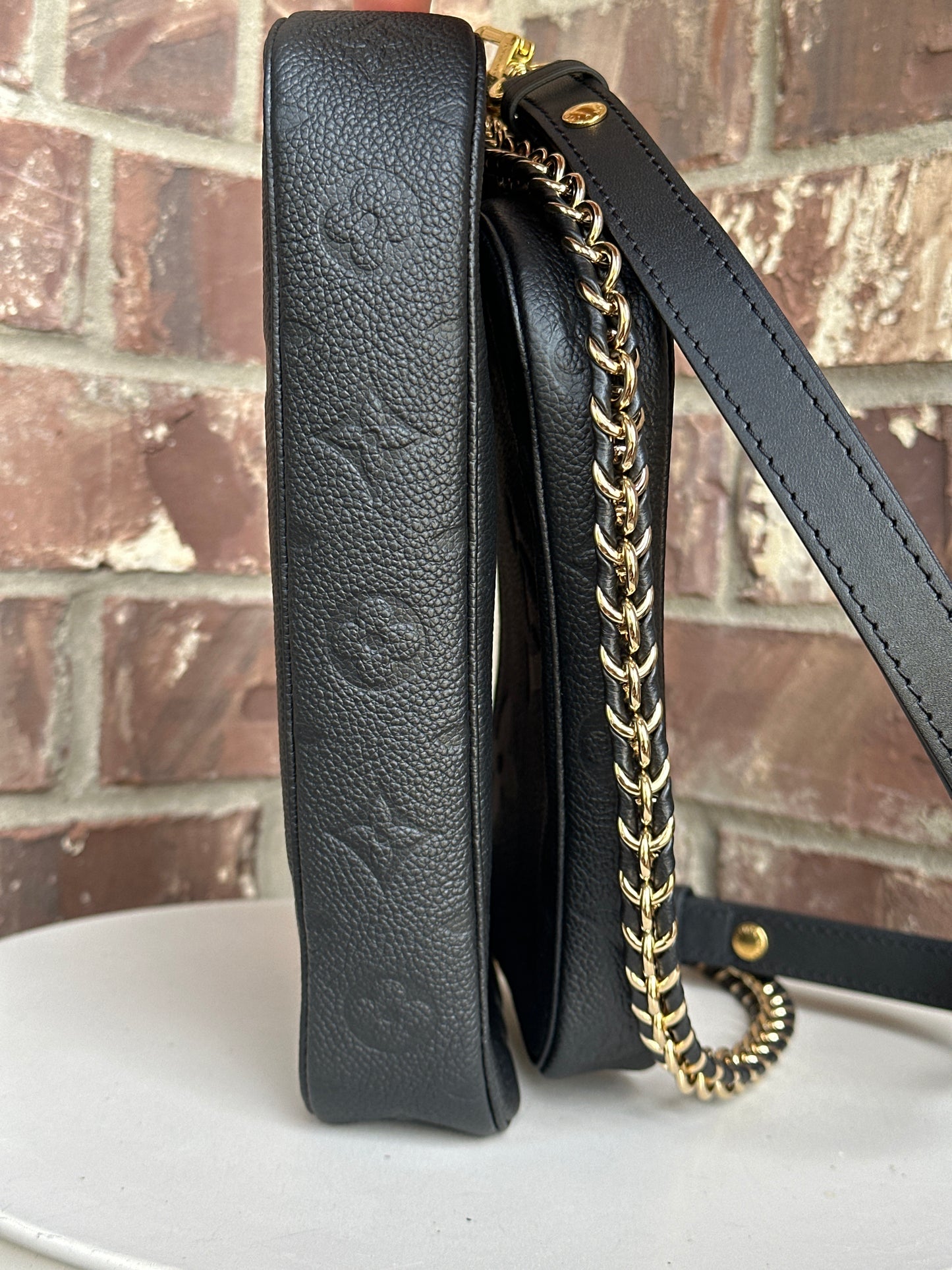 Louis Vuitton Multi Pochette Accessoires Monogram Empreinte Giant 943456