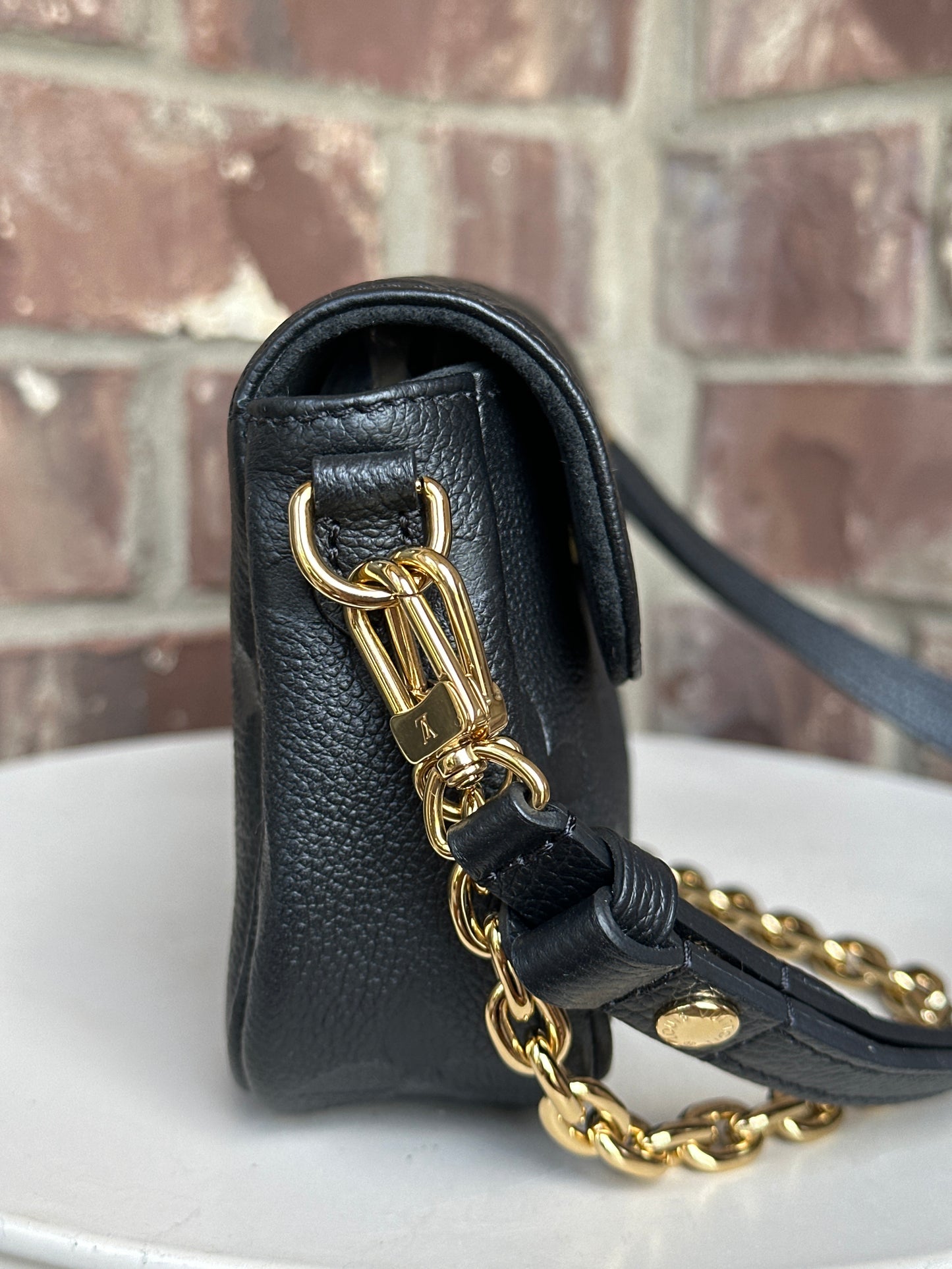 Louis Vuitton Ivy Wallet on Chain Monogram Empreinte Giant 93454