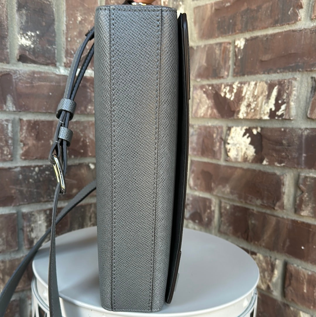 Louis Vuitton New Flap Messenger Taiga Leather