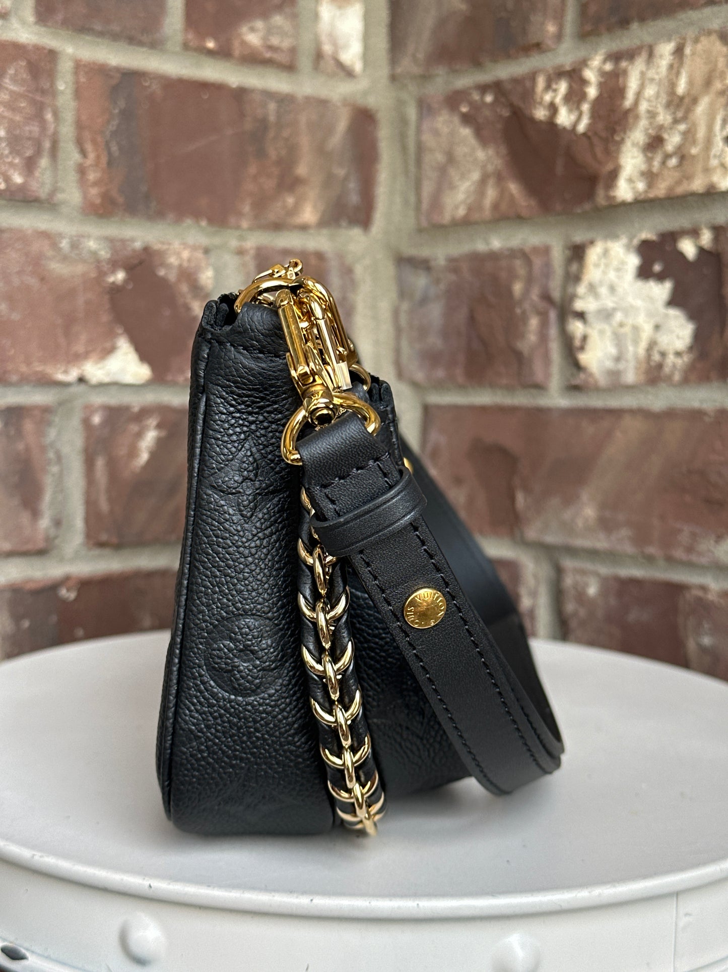 Louis Vuitton Multi Pochette Accessoires Monogram Empreinte Giant 943456