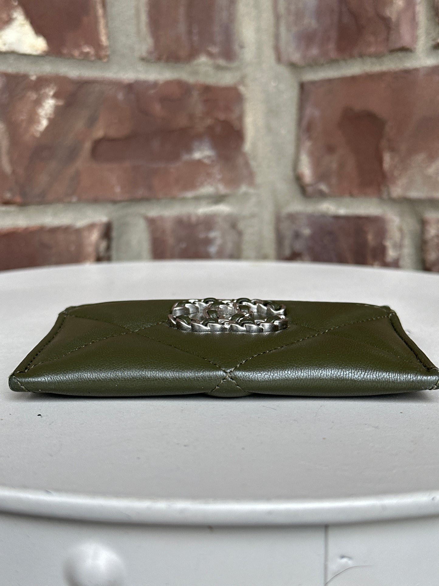 Chanel 19 Card Holder Quilted Leather 54977