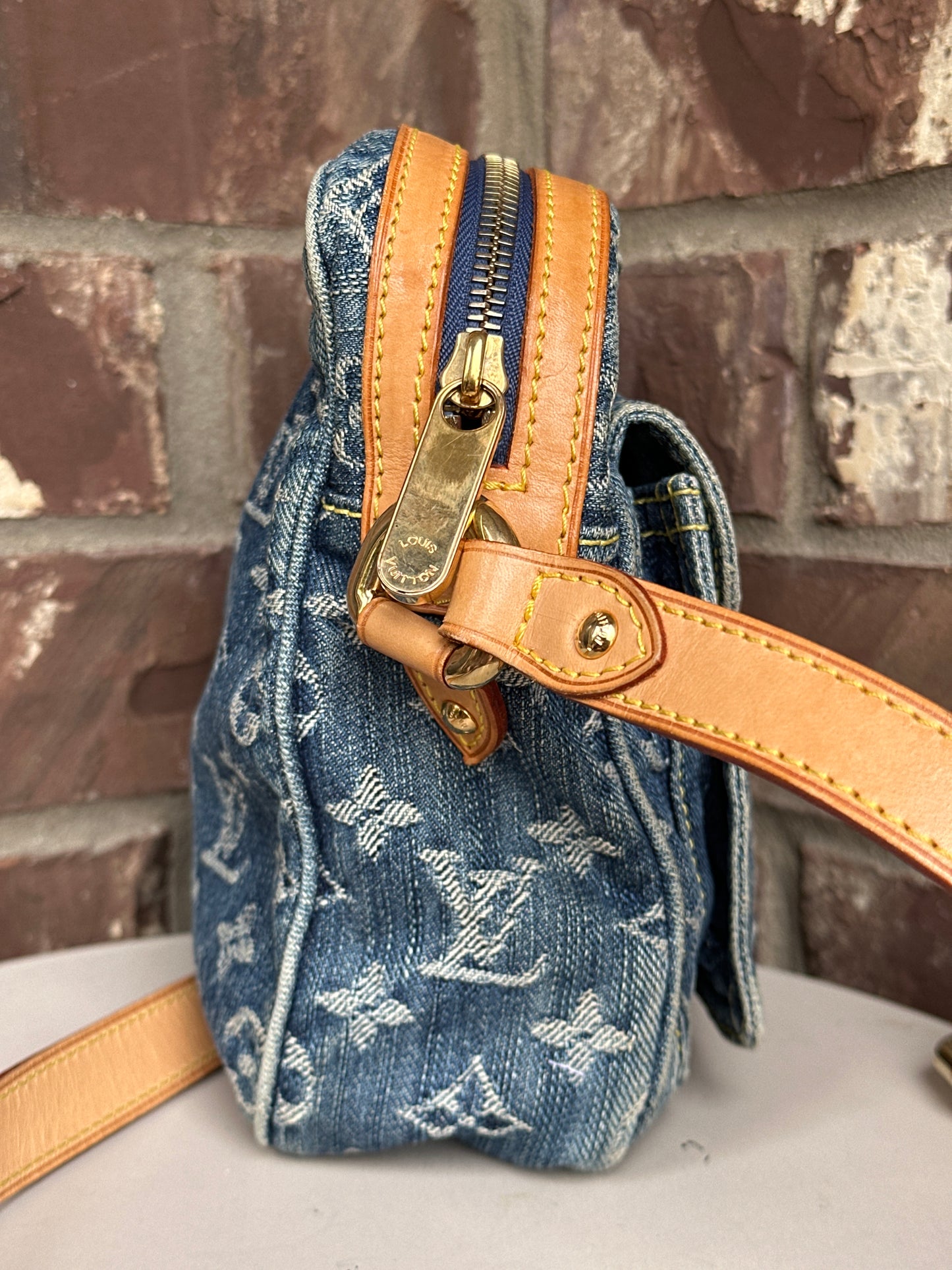 Louis Vuitton Camera Bag Monogram Denim 31179