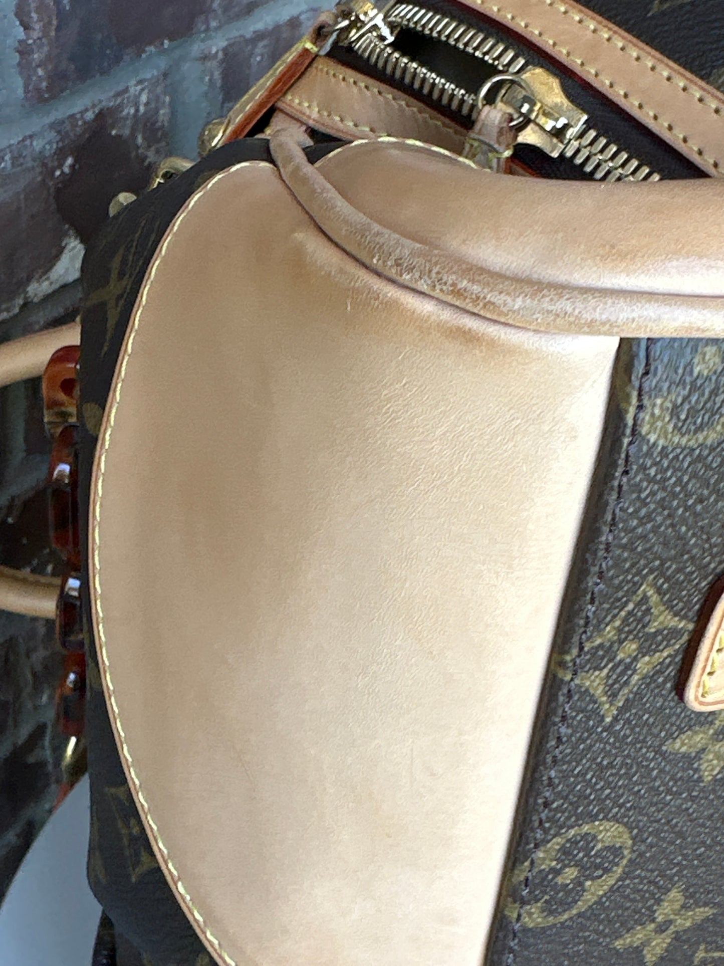 Louis Vuitton Stephen Handbag Monogram 711309053