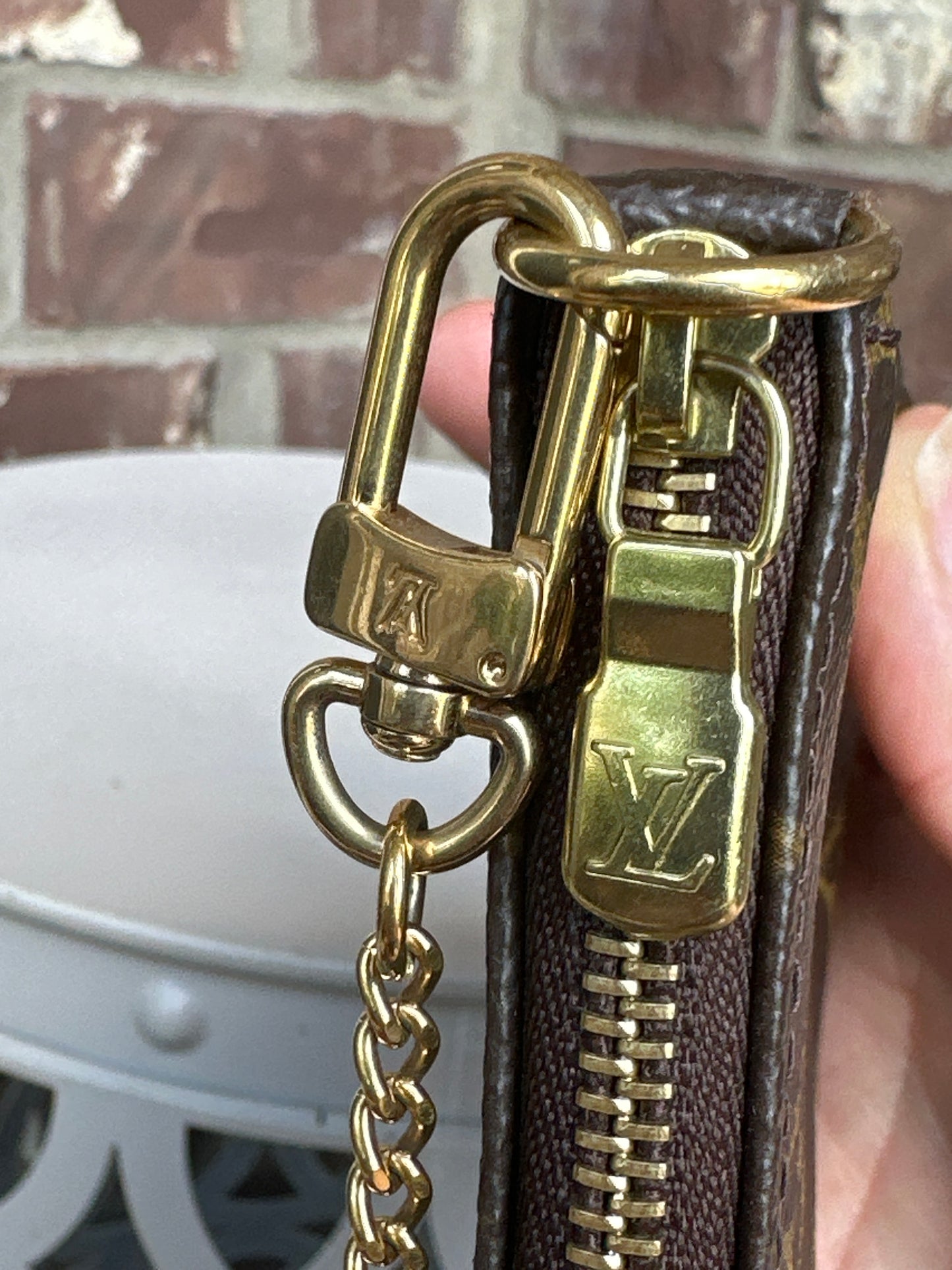 Louis Vuitton Mini Pochette 32467