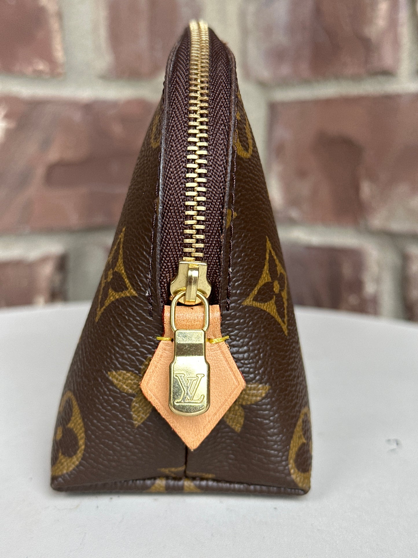 Louis Vuitton Cosmetic Monogram Pouch 85567