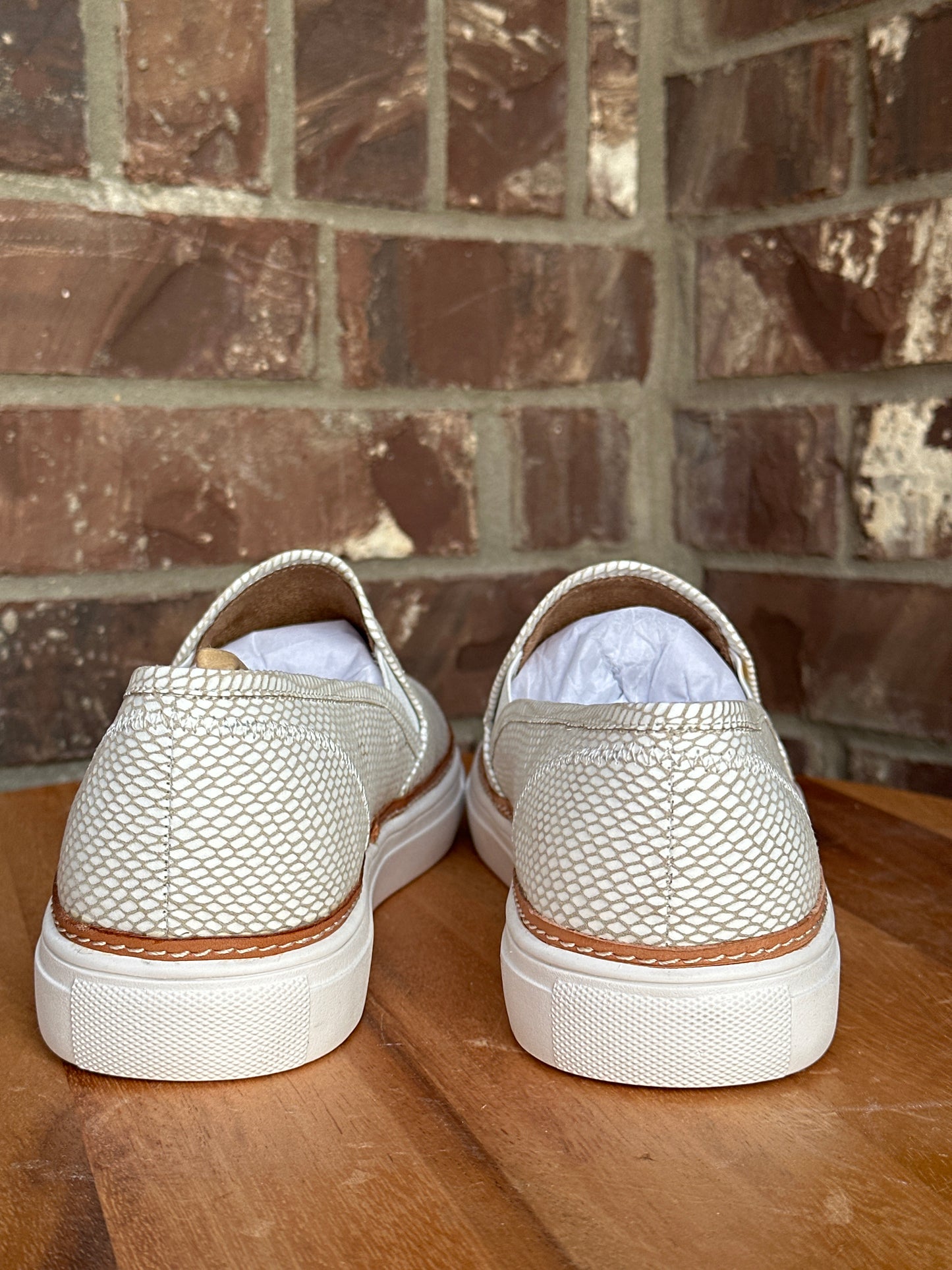 Aerosoles Newburgh White Snake Size 9M