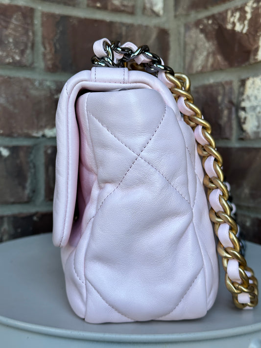 Chanel 19 Flap Bag Quilted Leather Medium 54808