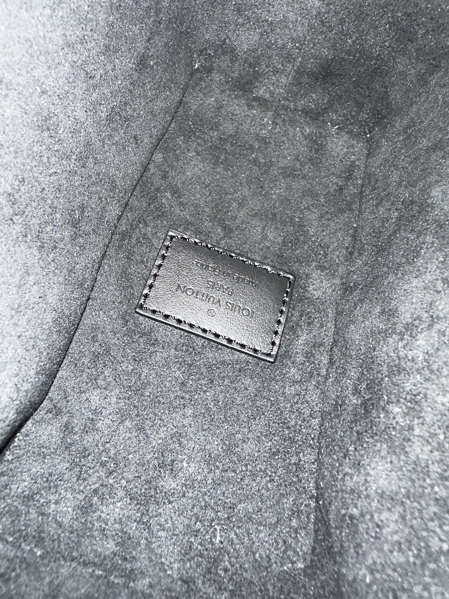 Louis Vuitton Side Trunk Handbag Taurillon Leather MM 41124