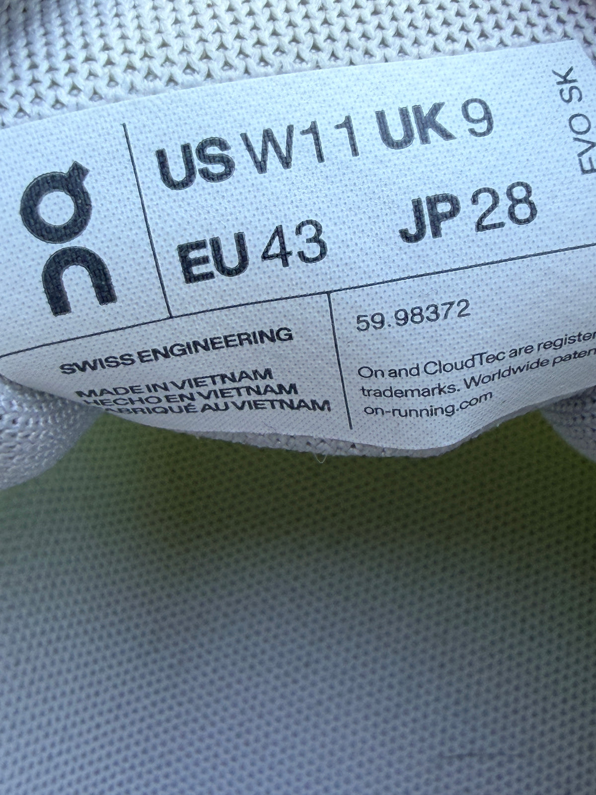 On Cloud 5 Women's Size 11 Hay Frost Running Shoes