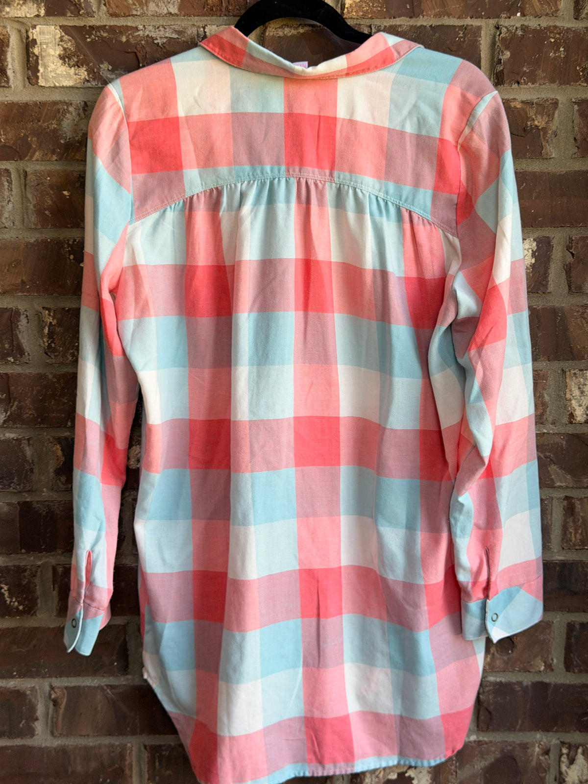Make + Model Women’s Medium Plaid Button Down Shirt Pink Blue White Long Sleeve