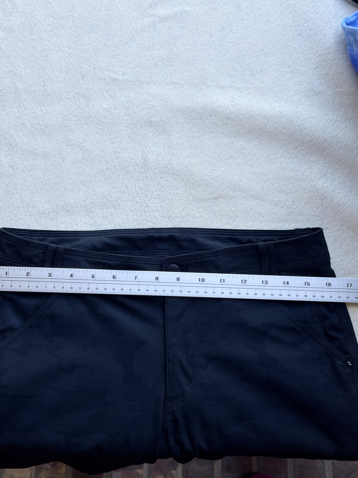 Women's Black Camo Straight Leg Stretch Pants Estimated Large 33-34" Waist