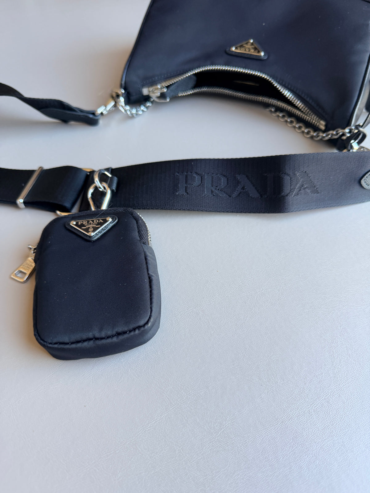 Prada Re-Edition 2005 Crossbody Black 45626