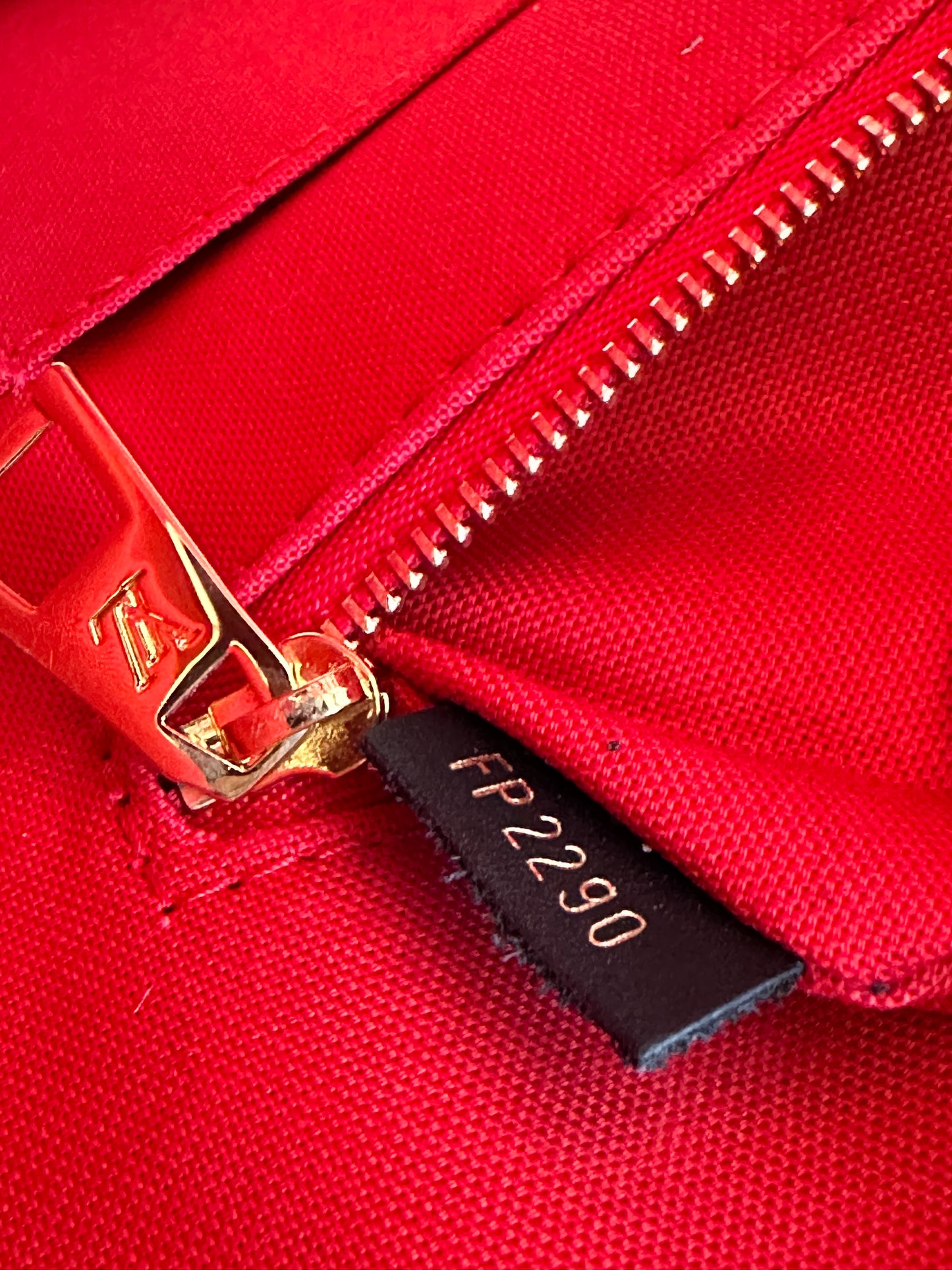 Louis Vuitton OnTheGo Giant MM