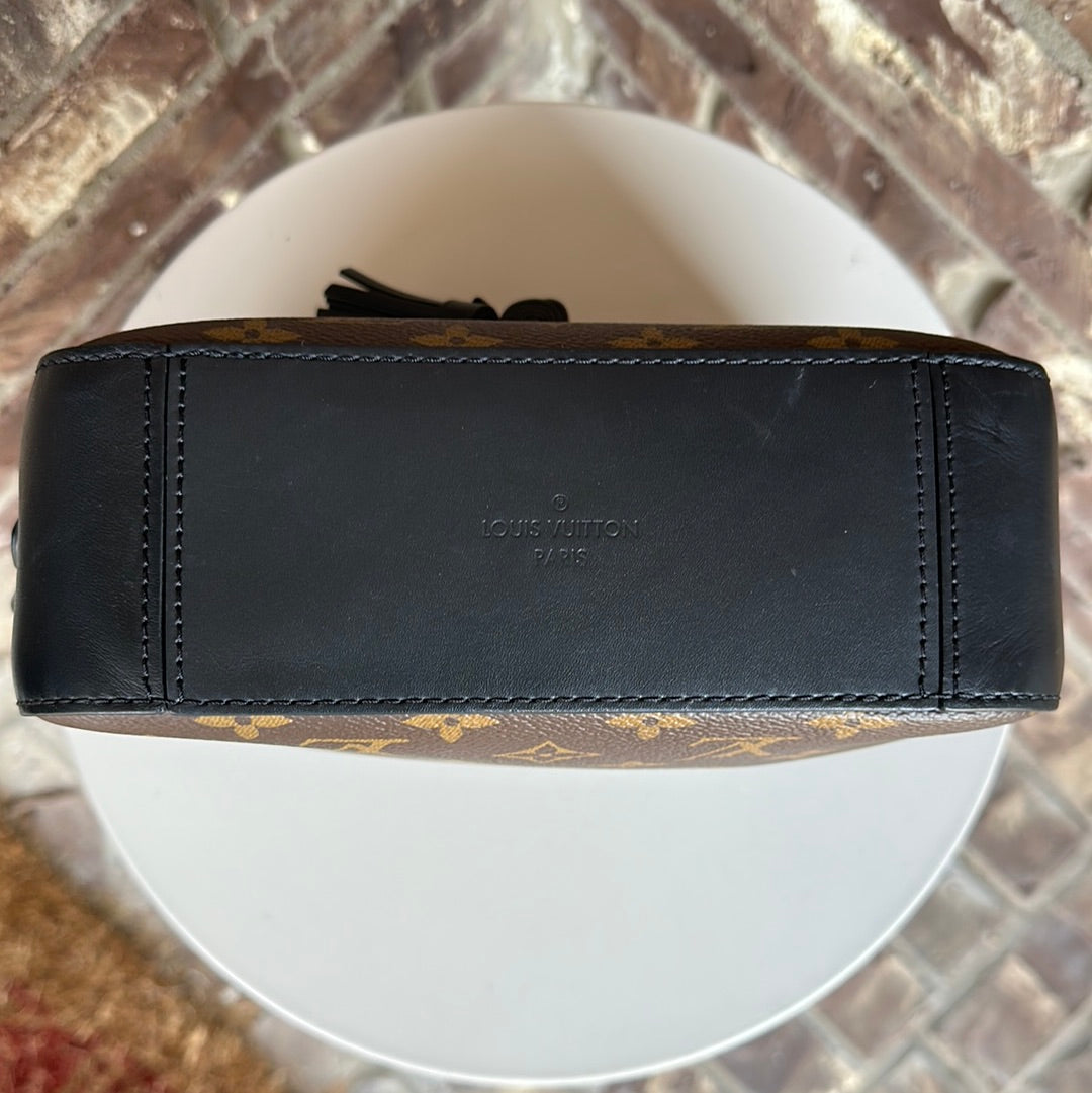 Louis Vuitton Monogram Saintonge