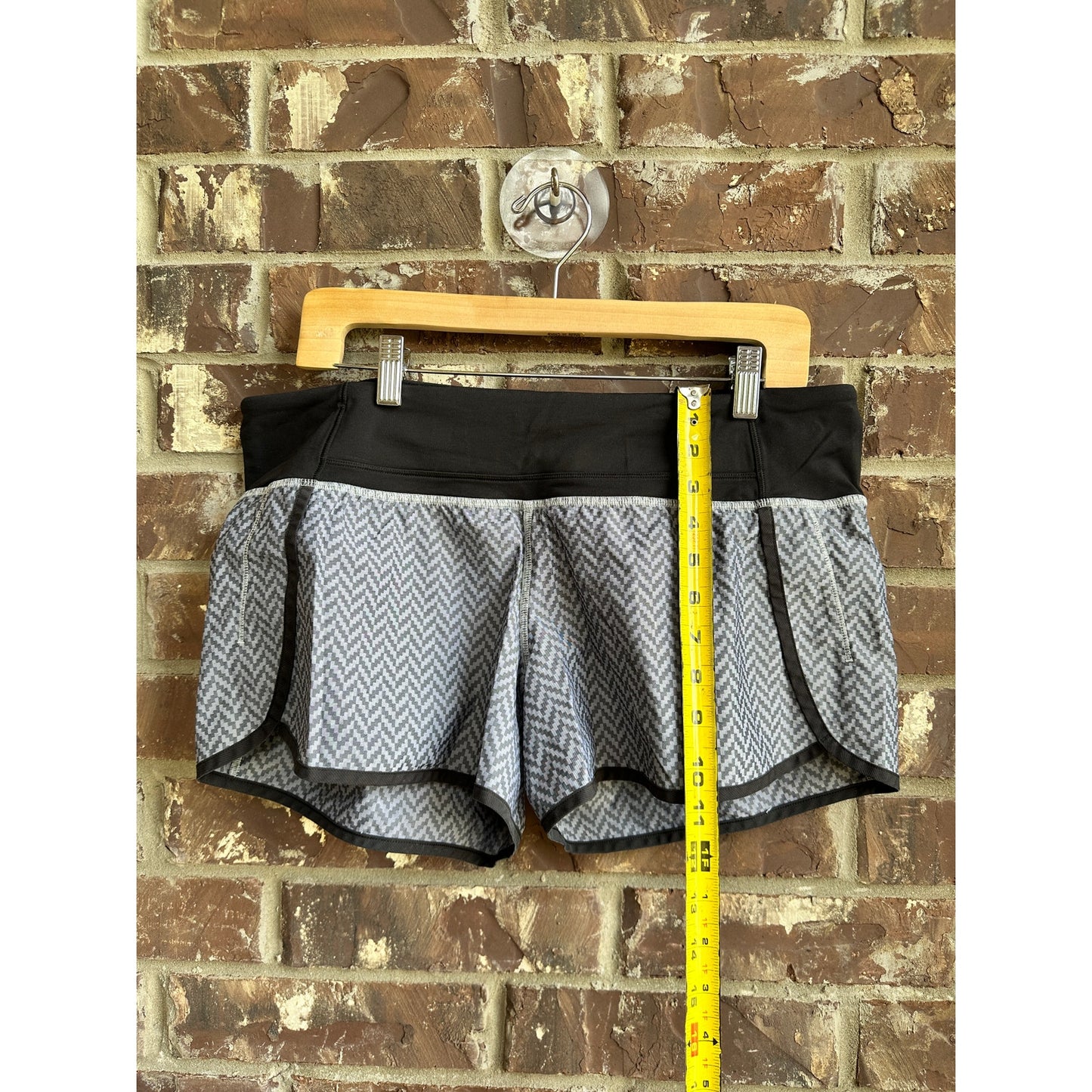 Lululemon Run Times Shorts Herringbone Size 10