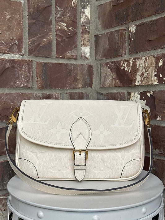 Louis Vuitton Diane NM Handbag 315589