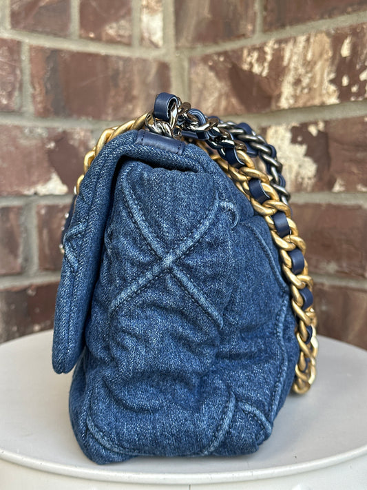 Chanel 19 Flap Bag Quilted Denim Medium 54123
