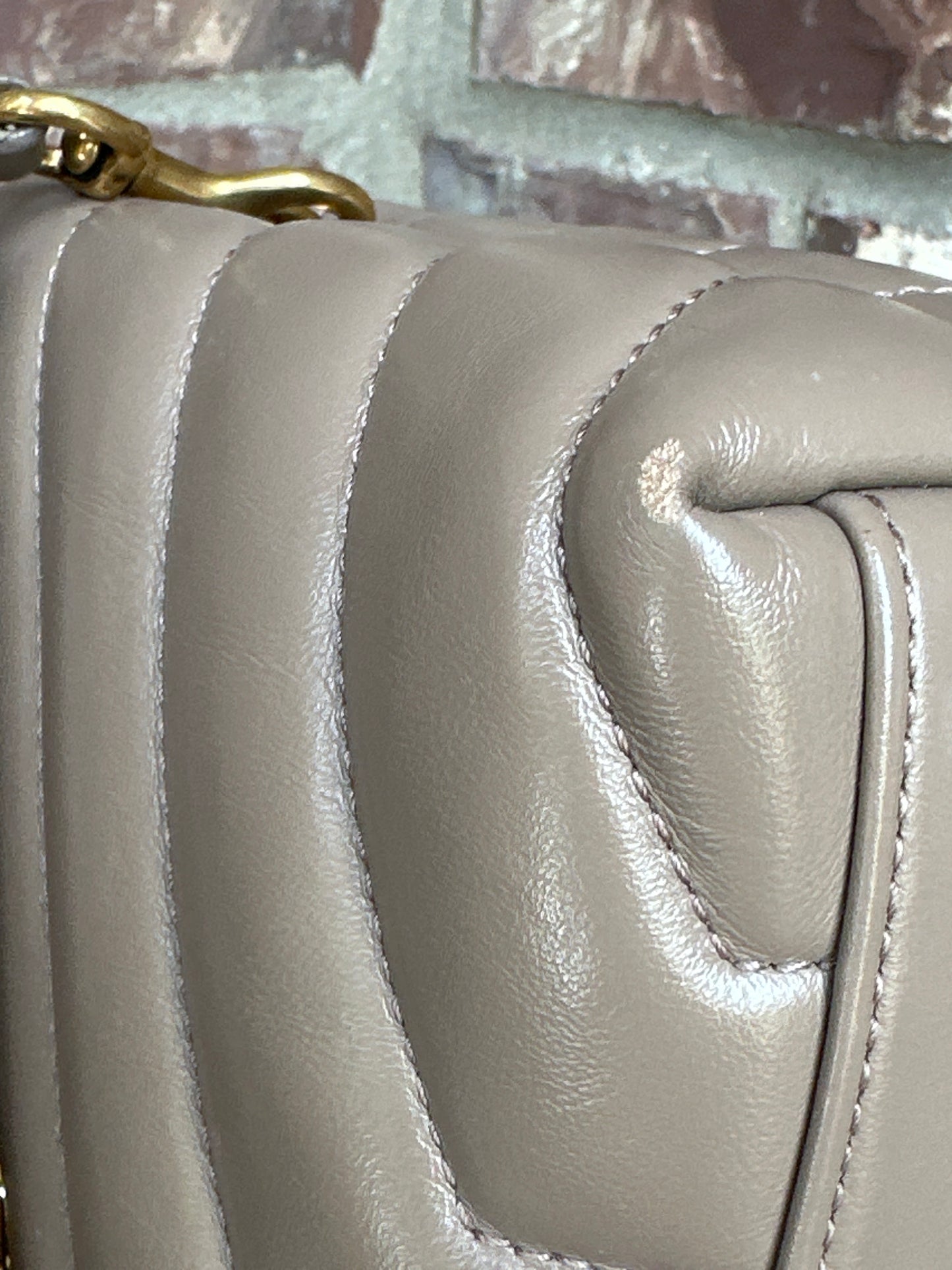 Saint Laurent Loulou Leather Toy 65889