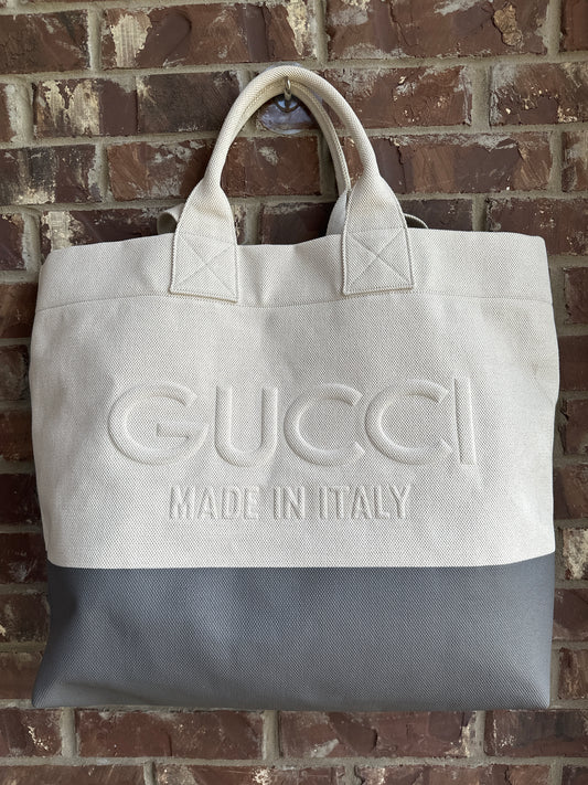 Gucci Logo Embossed Open Tote Canvas 52219