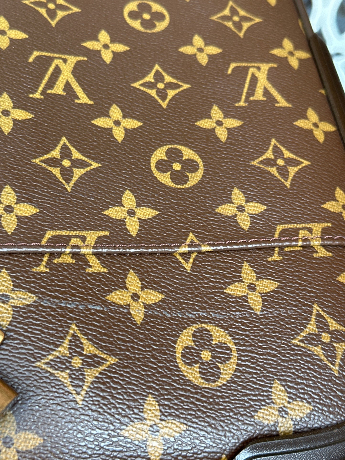 Louis Vuitton Pegase Luggage Monogram Canvas 45 54667