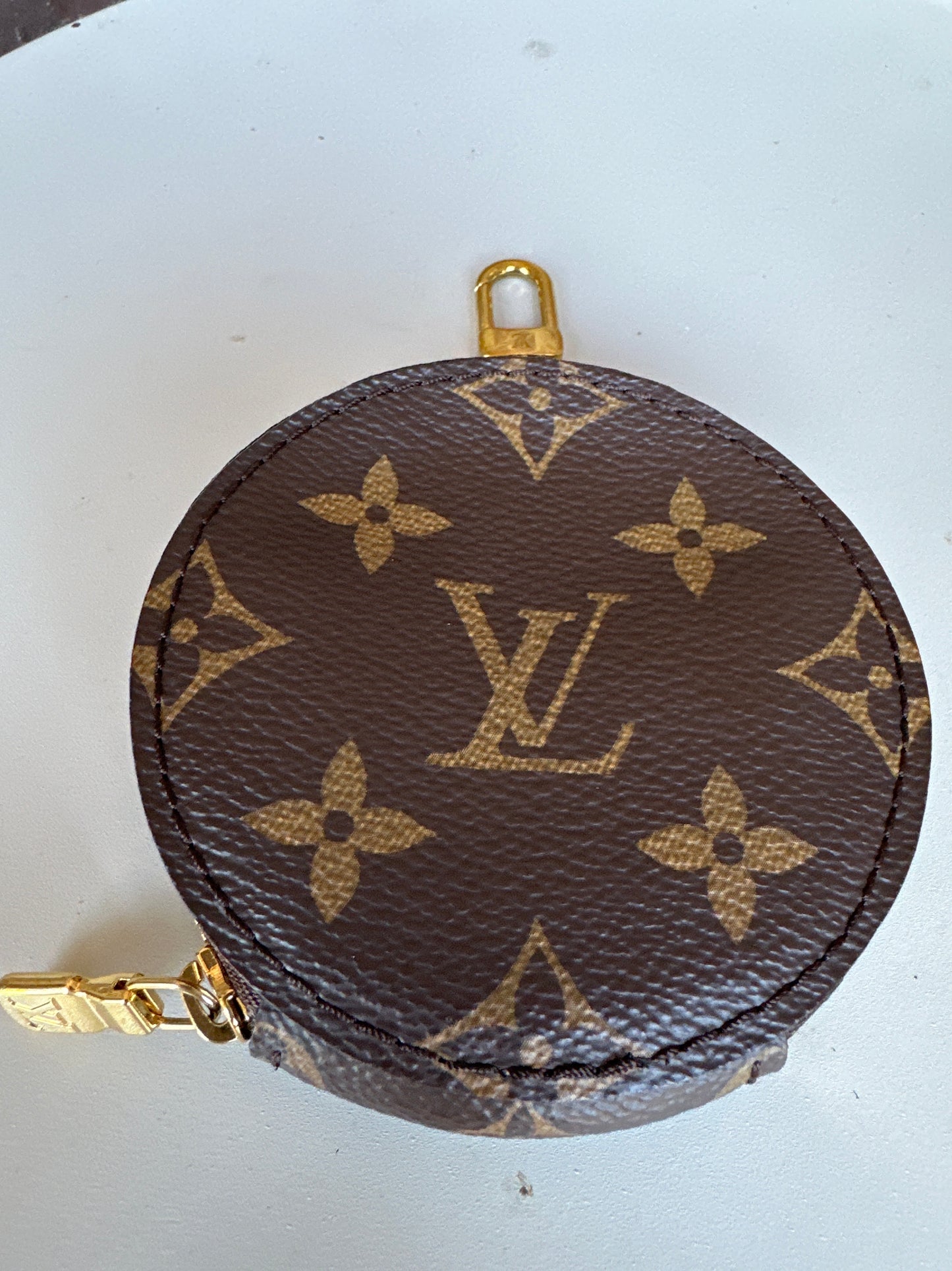 * Louis Vuitton Bando strap and pouch