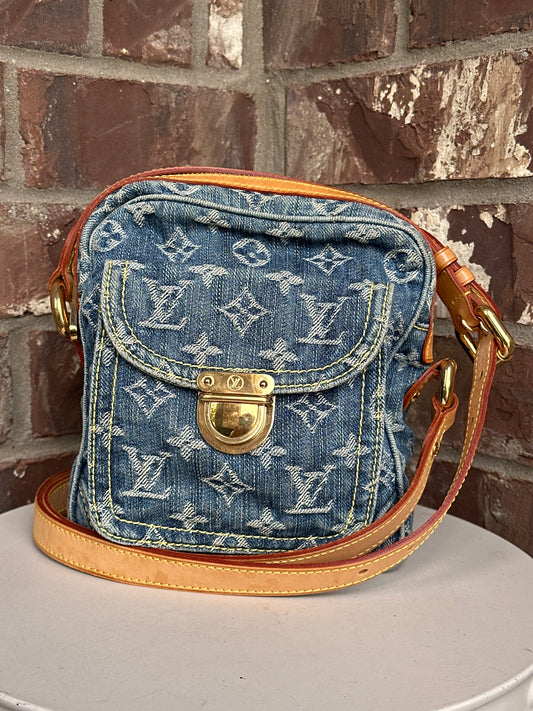 Louis Vuitton Camera Bag Monogram Denim 31179