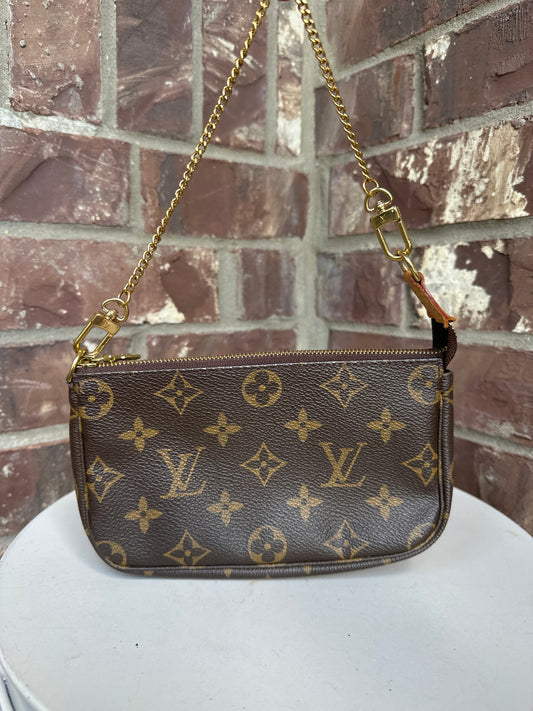 Louis Vuitton Mini Pochette 32467