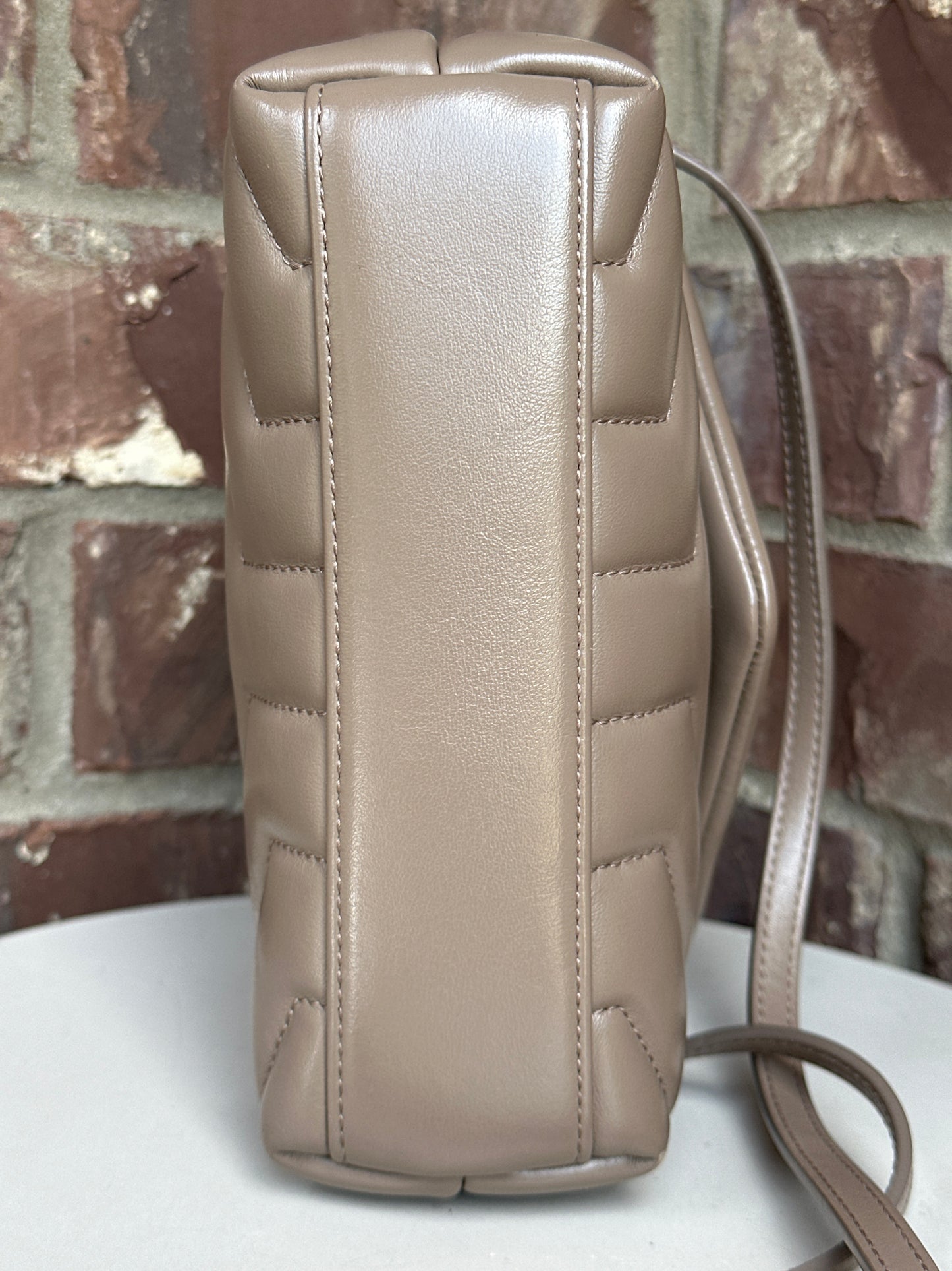 Saint Laurent Loulou Leather Toy 65889