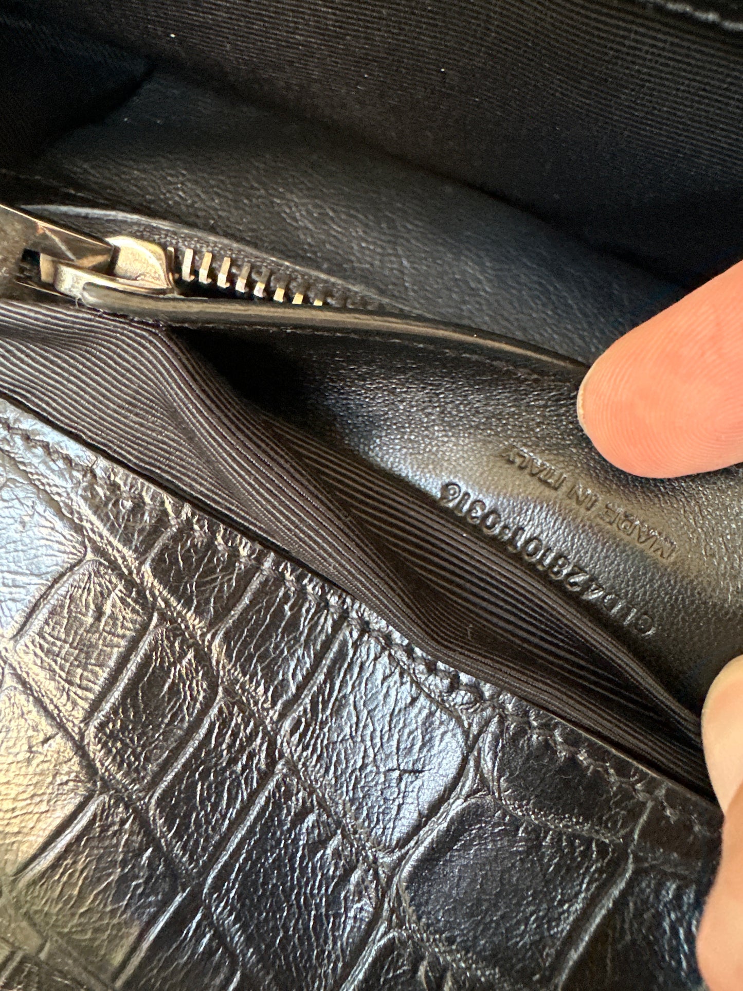 Saint Laurent Classic Monogram College Bag Crocodile Embossed Leather Medium 54234