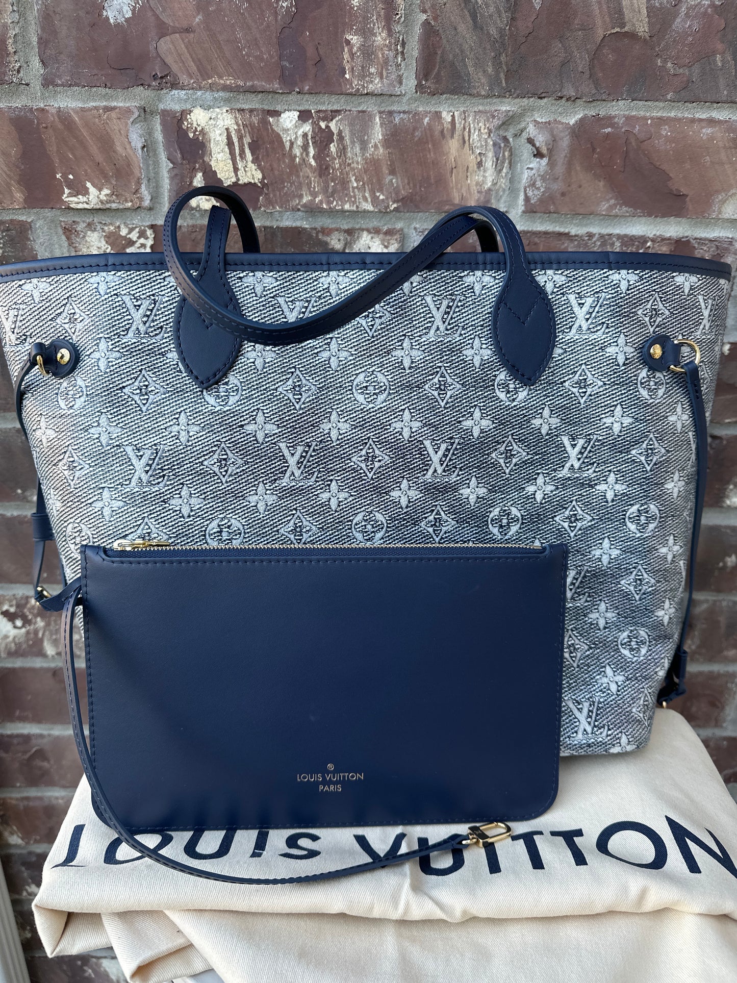 Louis Vuitton Monoglam Neverfull MM w/Pouch (24G)