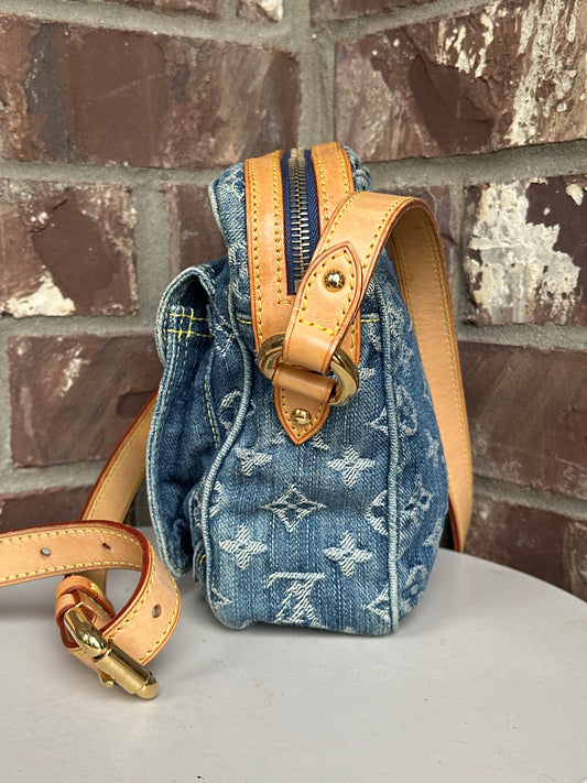 Louis Vuitton Camera Bag Monogram Denim 31179