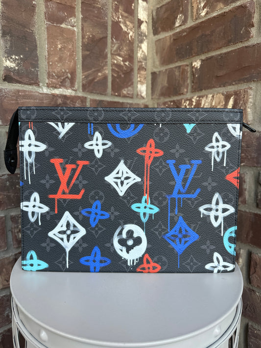 Louis Vuitton Pochette Voyage Graffiti Monogram Eclipse Canvas MM