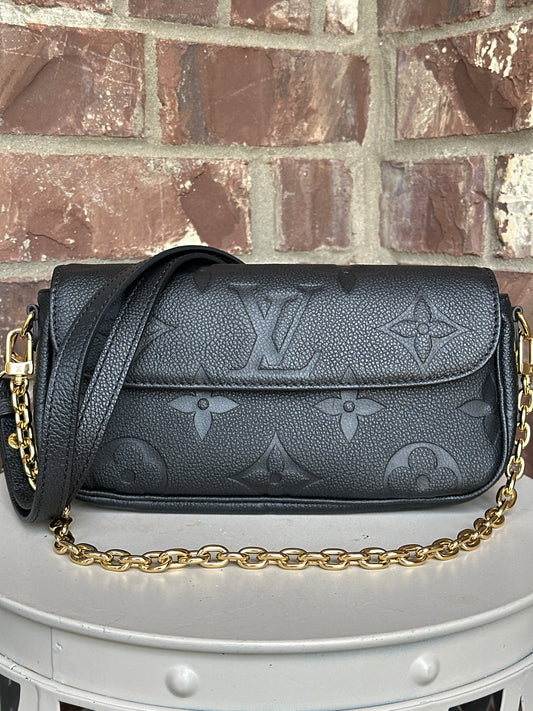 Louis Vuitton Ivy Wallet on Chain Monogram Empreinte Giant 93454