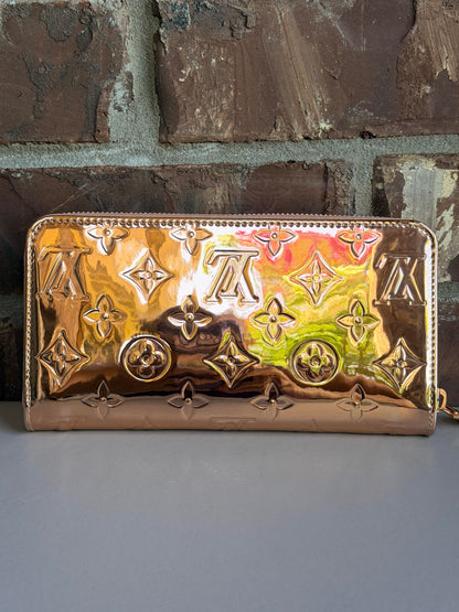 Louis Vuitton Zippy Wallet Monogram Mirror Coated Canvas Copper	87654