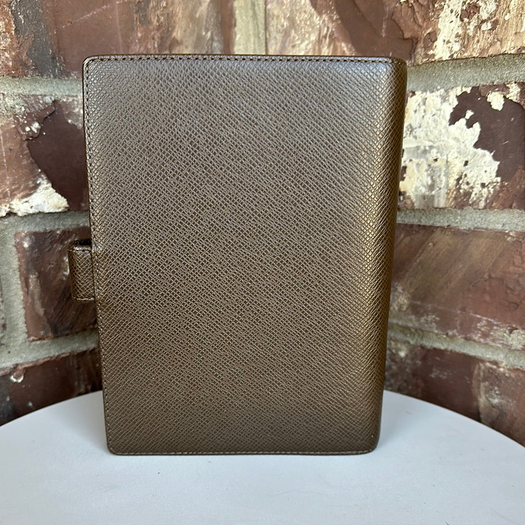 Louis Vuitton Agenda Taiga Leather MM