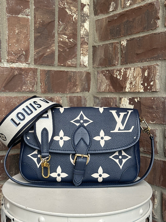 Louis Vuitton Diane NM Handbag Bicolor Monogram Empreinte Giant 31156