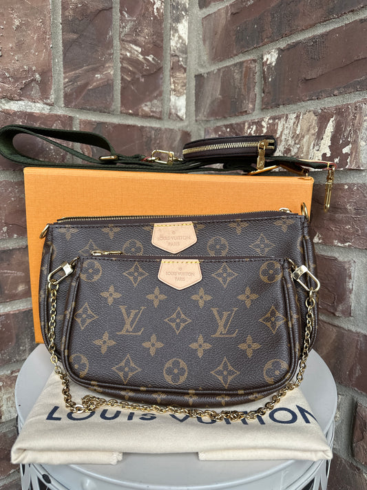 Louis Vuitton Multi Pochette Accessoires Monogram Canvas