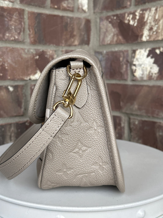 Louis Vuitton Diane Bicolor Monogram Empreinte Giant NM 54121