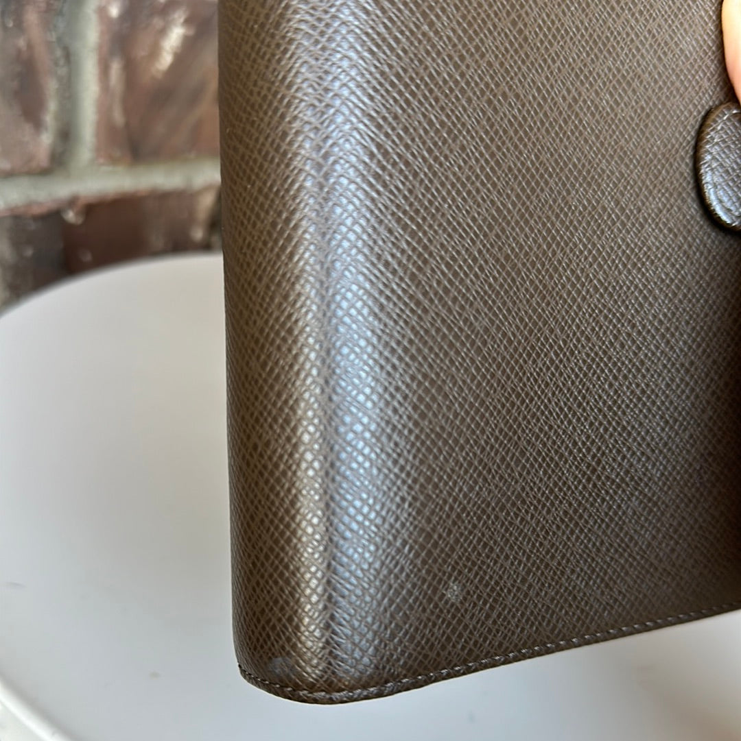 Louis Vuitton Agenda Taiga Leather MM