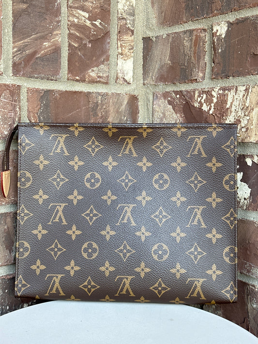 Louis Vuitton Toiletry Pouch Monogram Canvas 26