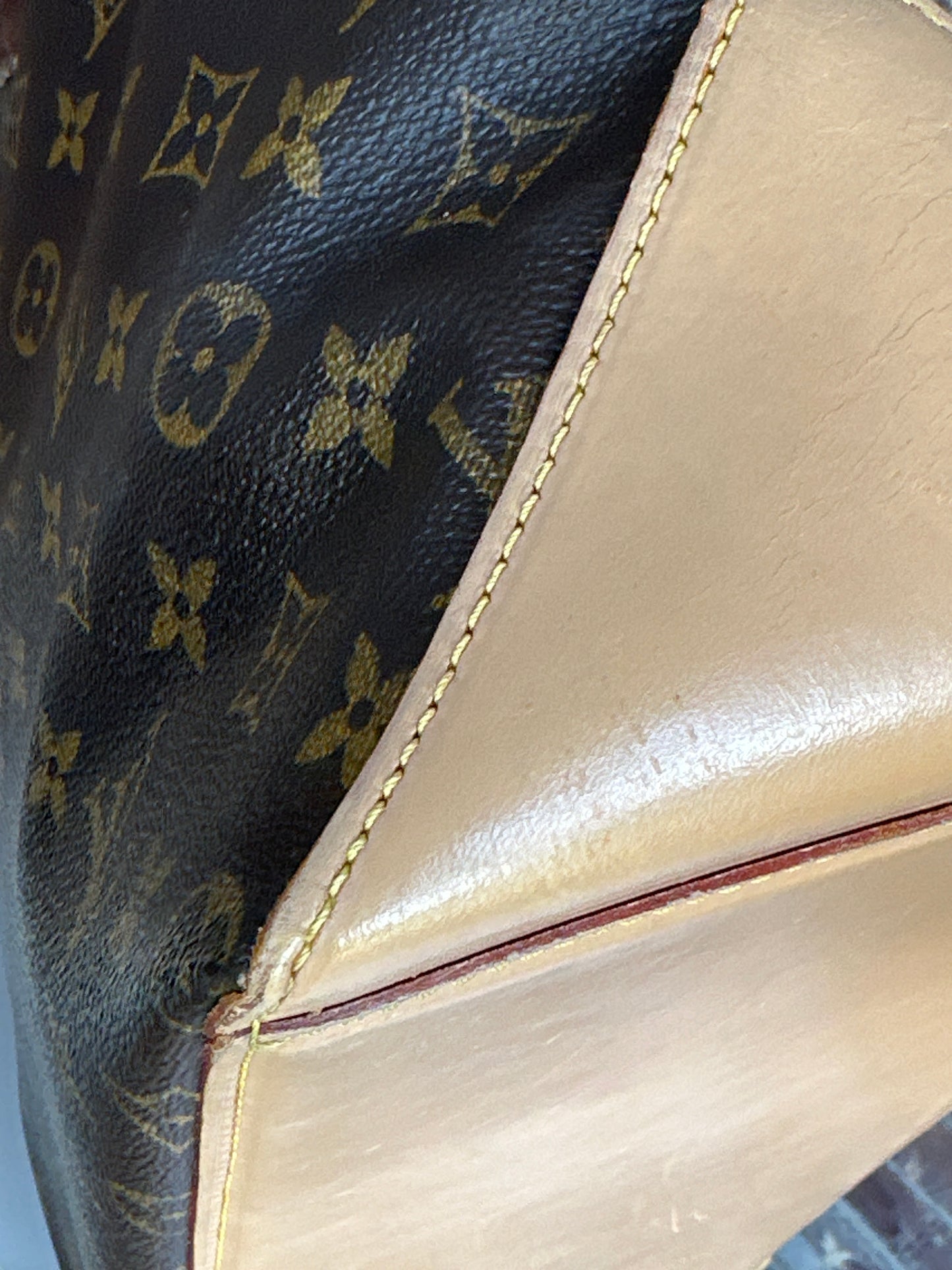 Louis Vuitton Cabas Mezzo Tote Bag 54893